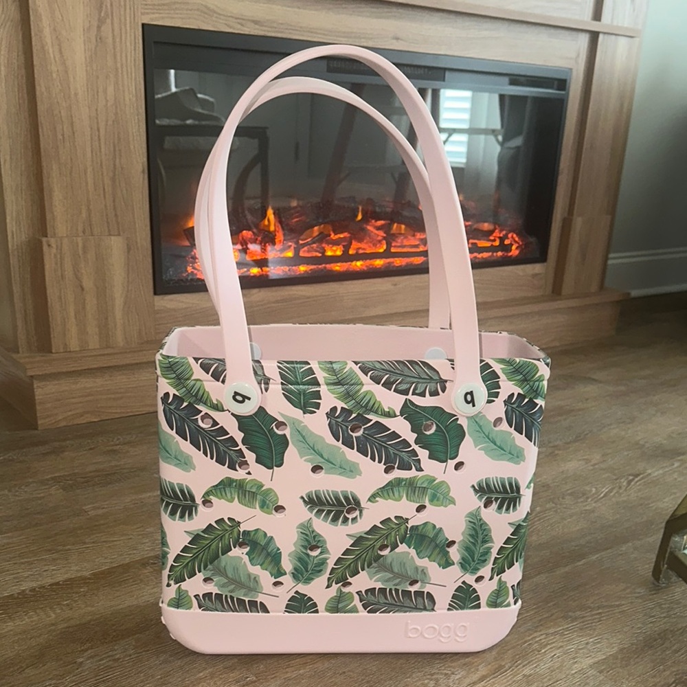 Women's Pink and Green Leaf Tote Bag